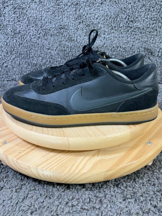 Nike SB FC Classic Skate Shoes Mens 13 Black Suede Soccer Football Club Gum Sole